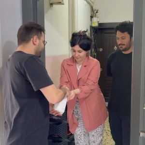 Yasemin Sakallıoğlu Instagram - Her kocanın ihtiyacı😂
@kadir_ezildi