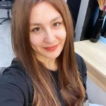 Yasemin Sakallıoğlu Instagram – Lütfen beğen hayat bahçesi.  Ben bu saç için çok bedel ödedim😂