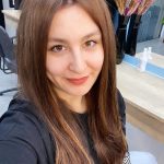 Yasemin Sakallıoğlu Instagram – Lütfen beğen hayat bahçesi.  Ben bu saç için çok bedel ödedim😂