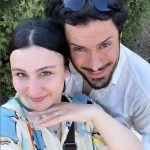 Yasemin Sakallıoğlu Instagram - Balayının en acı kısmı bitiyo olması🤦🏻‍♀️ Şimdi ne olacak bitanem? 😂😂😂