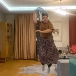 Yasemin Sakallıoğlu Instagram - Korona mutasyona uğradıkça ben😂 #challenge