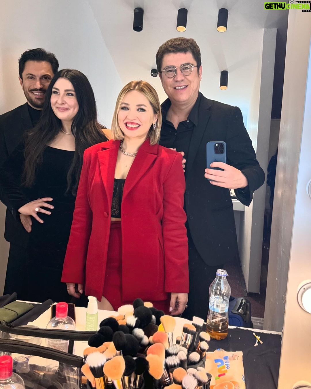 Yasemin Sakallıoğlu Instagram - Kariyerimin ilk galası❤️