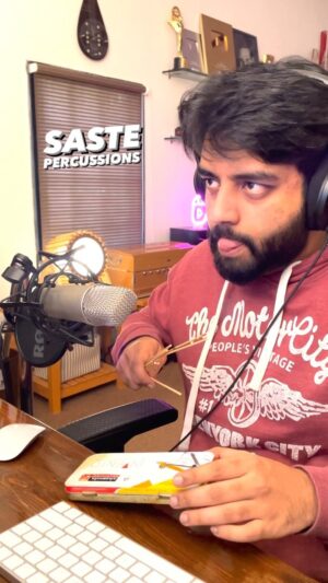 Yashraj Mukhate Instagram - SASTE PERCUSSIONS 

Classmate ka geometry box sounds sooo good!!
#saamisaami #yashrajmukhate #reels #reelitfeelit #pushpa #percussions