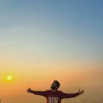 Yashraj Mukhate Instagram - Welcoming the new year with open arms! Baaki, THANK YOU ALL for making 2020 the best year of my life.