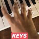 Yashraj Mukhate Instagram - Masakali breakdown🕊 Would love to put out these loops for you all to download. So DM me if you can help me with that. Baaki sab badhiya hai, comments me aag lagado bass!🔥 . . #masakali #musicbreakdown #yashrajmukhate #arrahman #musicproduction #homestudio #logicprox #beats #bongo #shaker #delhi6 Delhi 6