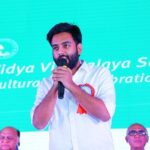 Yashraj Mukhate Instagram - So this happened last week. It was an honour to be there at the 30th Annual Function of Vidya Vinayalaya School. Really enjoyed the wonderful performances by all the students. Also,was deeply touched by their warmth and hospitality during the visit. Hyderabad has always been nice to me!♥️ #goodtimes #vidyavinayalaya
