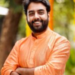 Yashraj Mukhate Instagram - Diwali aaali re babaaaaaa! Diye waale whatsapp forwards ke liye ready ho jao 🪔 Aur masta masta tayar hoke diwali ke photos daaloge tab ye audio use karna! 🥰
