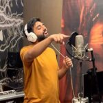 Yashraj Mukhate Instagram - Naye single ka teaser hai guyssss. Kadak groove bana hai!! @salimmerchant sir ke harmonies ka tadka bhi hai!🤌🏼 @merchant_records