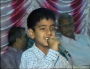Yashraj Mukhate Instagram - 2006 ki baat hai!😛

#HimeshReshamiyaFanForever