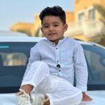 Yasir Hussain Instagram - Friend ki birthday pe jaengy toh tayyar toh hongy na 👌🤵‍♂️🧁📸 #naelkibirthday #kabirhussain