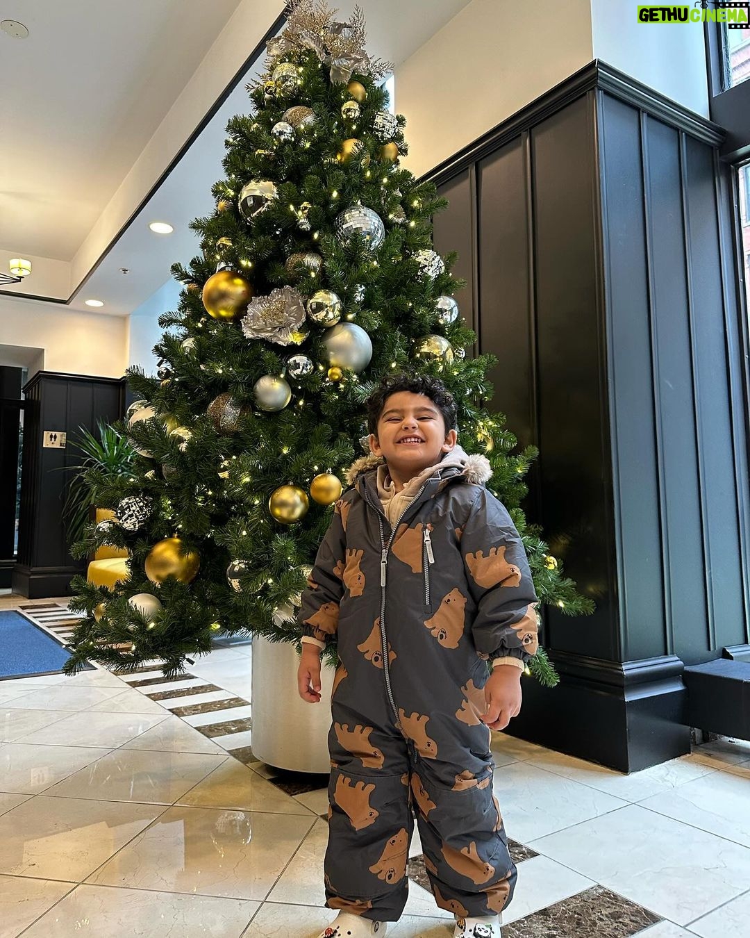 Yasir Hussain - 67K Likes - Family ,good food ,good weather Alhamdulillah 🎄 🔥 🥩 🌆🫶🏼
#25dec2023
🧥 @twoskinss