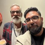 Yasir Hussain Instagram – A day well spent @acpkhiofficial
@taha_humayun k gany @tehzeebhaafi ki poetry Aur tabeer sahab Aur @asiyah.majeed se Mulakaat .
👕 @shopmovement23