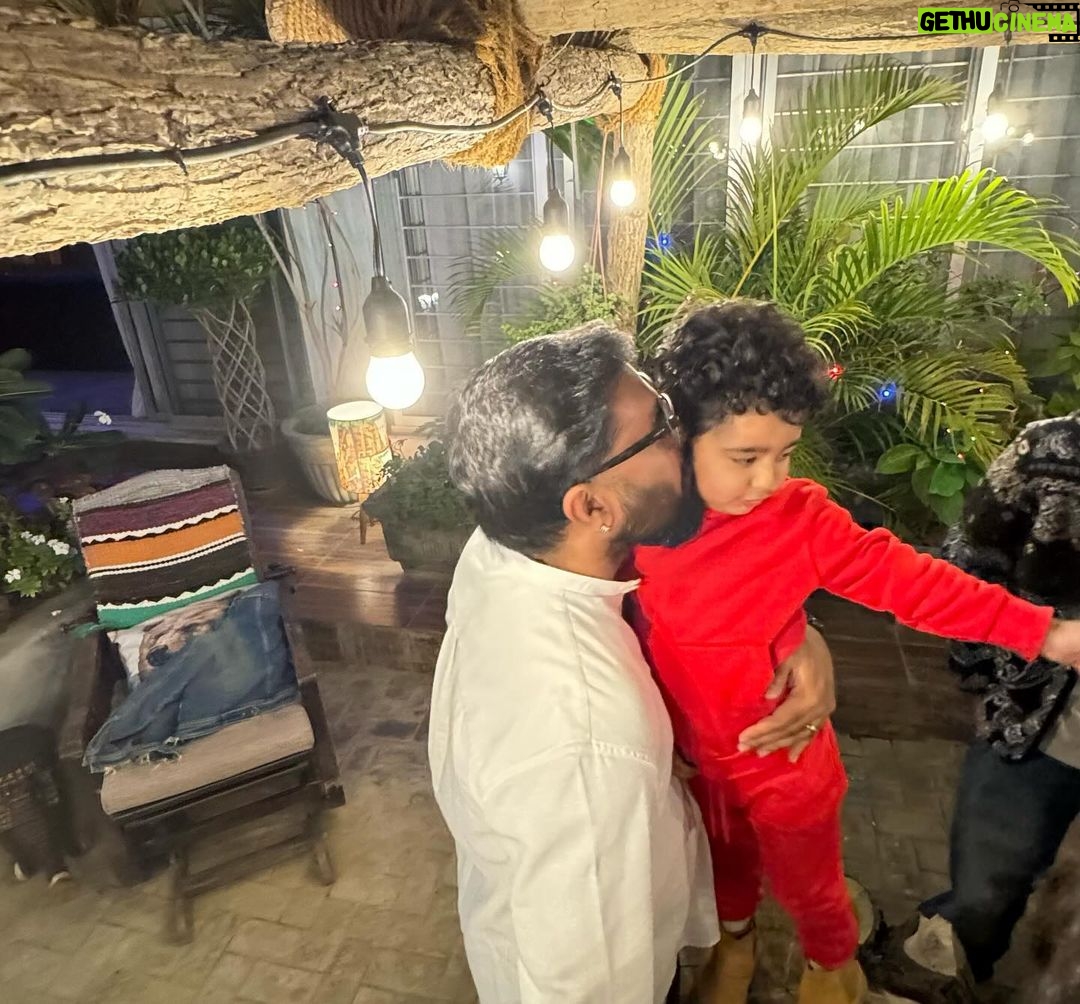 Yasir Hussain - 180.7K Likes - Happy birthday @yasir.hussain131 💕 hamesha khush raho aabaad raho! Thank you for hosting such a lovely night @iiqraaziz 😘