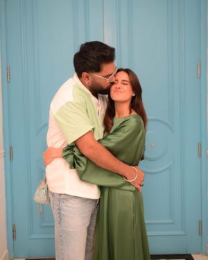 Yasir Hussain Instagram - Your birthday is around the corner and I have a surprise for you . This time we are not going to celebrate it 😝🤣
 
#love #wife #happy #life #birthday #is #a #scam #lol