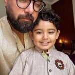 Yasir Hussain Instagram - Jumma Mubarak 🤲🫶🏼 ⌚️ @techunk_247 @desidoodlekids