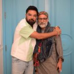 Yasir Hussain Instagram - Happy birthday @rasikhismailkhan (khushk) loved the evening your hospitality and gown. Khush’k raho 🫶🏼🎼