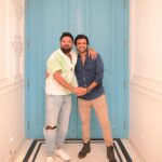 Yasir Hussain Instagram - Happy birthday @rasikhismailkhan (khushk) loved the evening your hospitality and gown. Khush’k raho 🫶🏼🎼