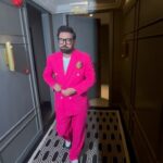 Yasir Hussain Instagram - Barbie Gate 🌸 🎶 @iamevaab Wearing @vestido1 by @ubairnaeem 📸 @arslan.azaan @paragonsalonlhr #yasirhussain #movie #taxaligate #premiernight #lahore #pakistan #actor #film