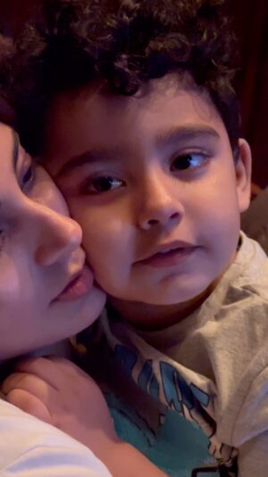 Yasir Hussain Instagram - Unconditional ❤️

@iiqraaziz 
@kabirhussainnn 

#iqraazizhussain #kabirhussain #anwermaqsood #bilalmaqsood #pakkydost