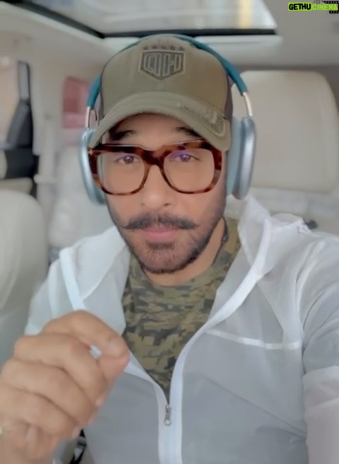 Yasir Hussain Instagram - Thankyou faisal bhai @faysalquraishi for supporting @loiqfilms . It’s a YouTube platform for interesting content . short films shows and much more . Love you 🥰 #loiqfilms #faysalquraishi #yasirhussain