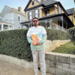 Yasir Hussain Instagram - Martin Luther King jr. yeh wakai mai king tha . Kyon k king wohi hota hai jo dosron k liye jeeta hai . Activist ki life bohot mushkil hoti hai . Inki bhi thi . Agar yeh 1955 ki civil rights movement mai awaaz na uthaty toh hamary Pakistani bhai Aur Asian bhi USA mai aaraam se na reh rahy hoty . Been to his house. Felt good . #mlkday #mlk #2024 @gomilaintersole