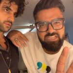 Yasir Hussain Instagram - Ab hum aram se America jaa skte hain 😂😂. #shahbazjuttcheema #yasirhussain #umeraalam