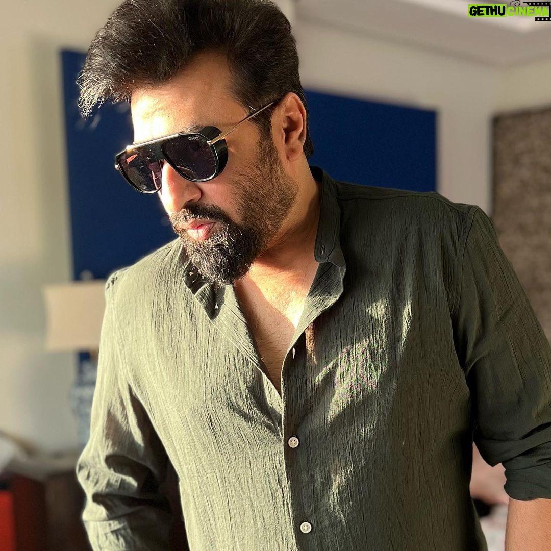 Yasir Nawaz Instagram - Next serial ki taiyari 😎