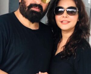 Yasir Nawaz Instagram - Two decades of life spent together, with highs and lows, good times and bad times, but now at this point in life it's like we feel incomplete without each other and that's our achievement in our marriage. 
When 2 become 1 we become 21.
Happy 21st anniversary my dear Nida. May we have many more with health, happiness and lots of love.❤️