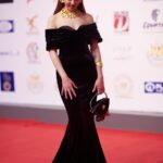 Yasmin Raeis Instagram - Last night at the opening of @aiwffestival✨ Styled by @nada_hussam Dressed in @nourfathallah Jewerly @nadosjewellery Bag @nebet_eg Hair & Makeup @alsagheersalons 🤩🤩 😊 taken by @digitised.ltd/
