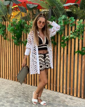 Yasmine Raeis Instagram - 🤍🤍
#summer #summer2022
@talalya_official ✨💫