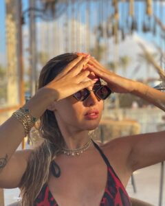 Yasmin Raeis Instagram - #sunset #summervibes #summer2022