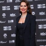 Yasmin Raeis Instagram - السجادة الحمراء لعرض فيلم إلى أبني … لظافر العابدين خلال فاعليات مهرجان البحر الأحمر السينمائي✨ Jewellery : @lafijewelry ‏ Makeup: @furatabaalkhail Hair: @saraomar4104 ‏PR: @carrotscompanypro #RedSeaIFF23 #مهرجان_البحر_الأحمر_السينمائي_الدولي