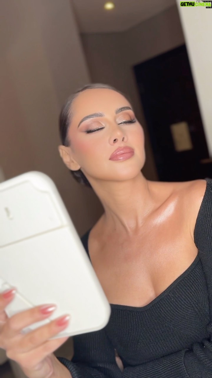 Yasmin Raeis Instagram - ⭐️ 🌟 💫 @joyawards.official MUA: @makeupbyrouaa #yasminraeis