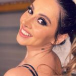Yasmin Raeis Instagram - Be positive. Stay happy and don’t let the negativity of the world get you down . . . Make up @mirnakauzman.makeup . . #ياسمين_رئيس #yasmin_raeis #bepositive✌