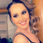 Yasmin Raeis Instagram - Be positive. Stay happy and don’t let the negativity of the world get you down . . . Make up @mirnakauzman.makeup . . #ياسمين_رئيس #yasmin_raeis #bepositive✌