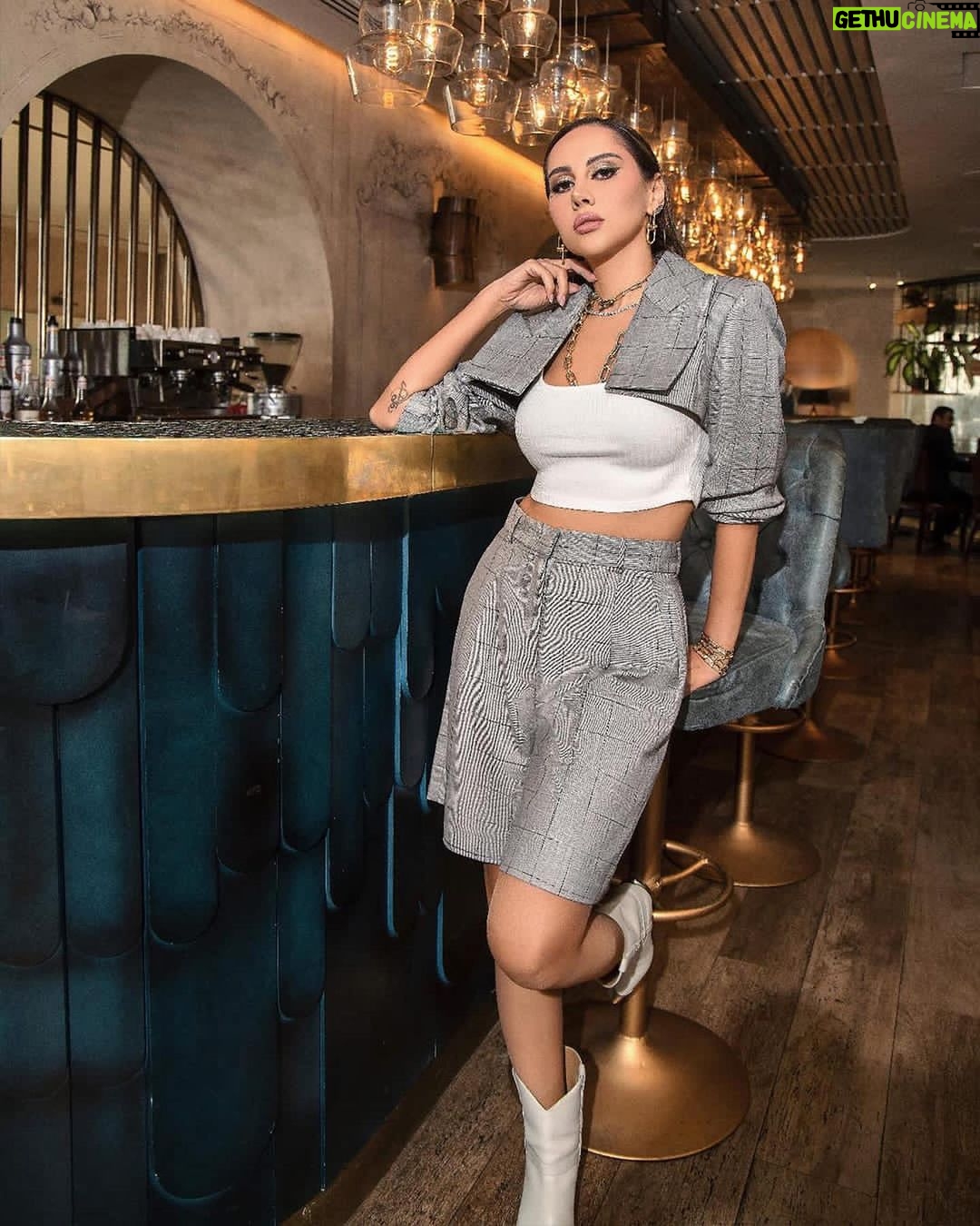 Yasmin Raeis Instagram - On fire game on 🔥 Photographer @malakelaraby Stylist @by_lamiskhalil Videographer @mohamedoka1 Designer @farahseif.official PR:Marwa Elsawy, Hebatallah Mohamed MUA @monagamalofficial Jewelery @glamour.jewellery Venue @fairmontnilecity Hairdresser @fady.mohsen1 @alsagheersalons #yasminraeis #photoshoot #photos #celebrity #glamour #yasmin_raeis #ياسمين_رئيس