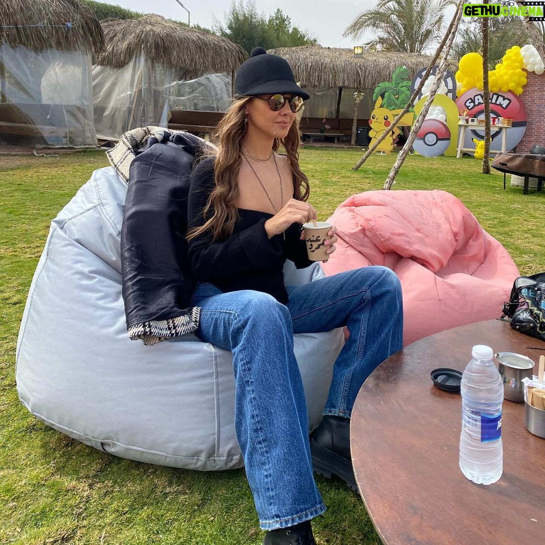 Yasmin Raeis Instagram - 💙💙 عند عمرو