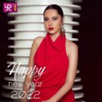 Yasmin Raeis Instagram - #2022 ❤️❤️#happynewyear