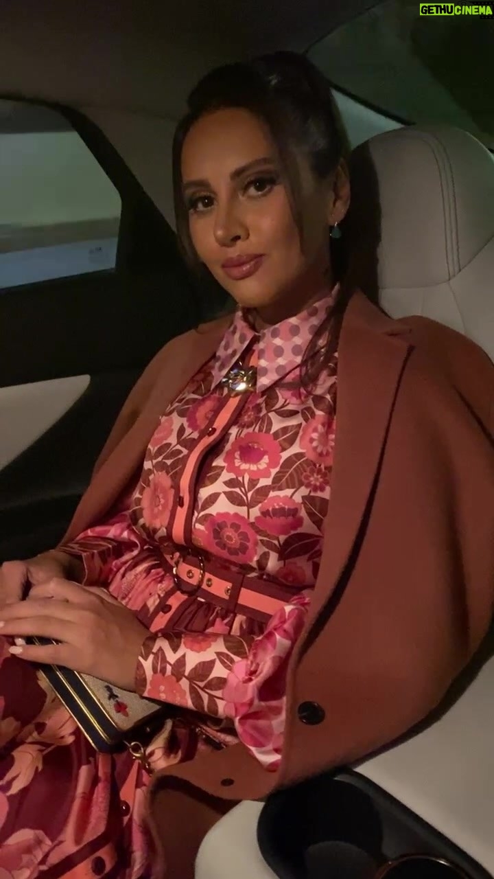 Yasmin Raeis Instagram - انتظرونا في حلقة مع عمرو اديب الليلة