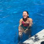Yasmin Raeis Instagram - Stealing a moment of happiness 💙