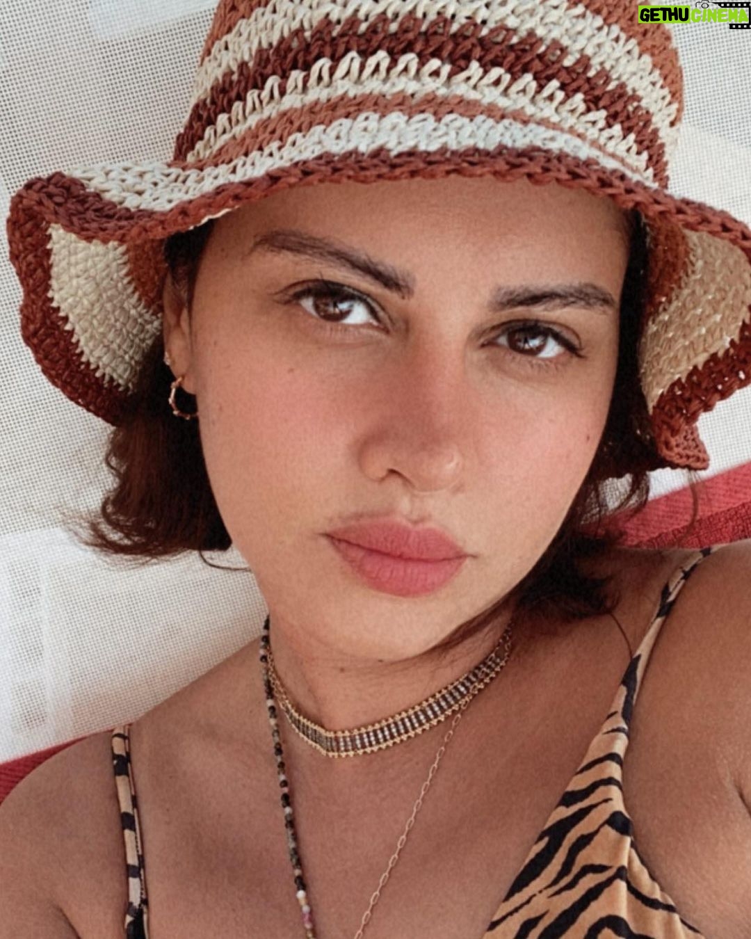 Yasmine Raeis - 42.3K Likes - ☀️💛