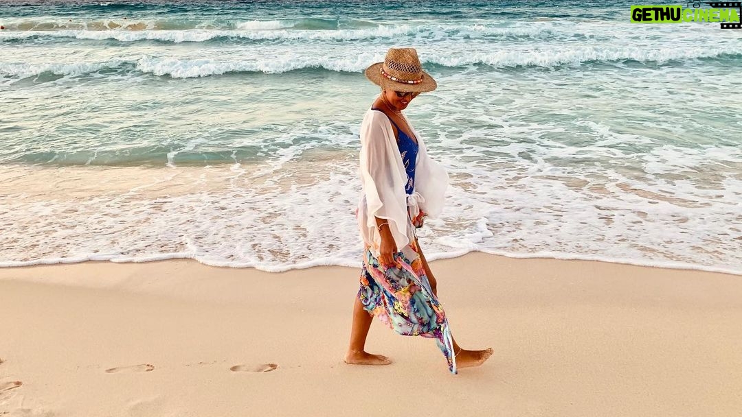 Yasmine Raeis - 40.5K Likes - #summervibes #summer2021 💙💙💙💙📸@mayelhossamy
