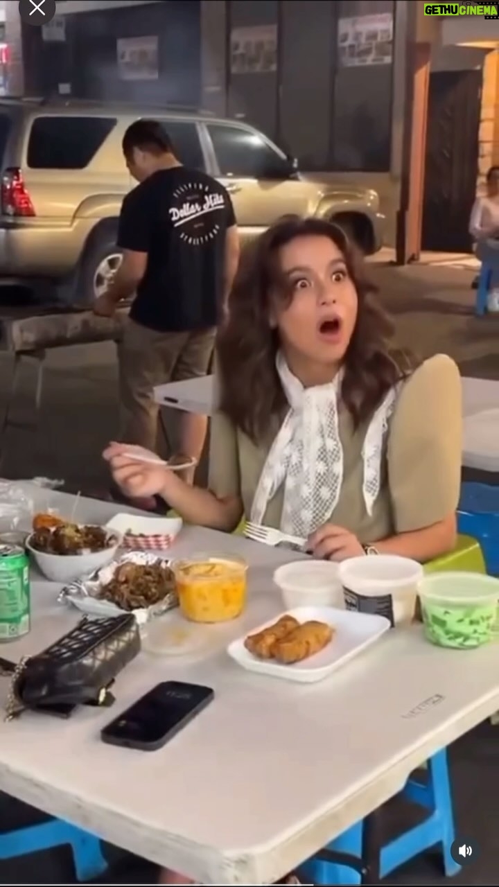 Yassi Pressman Instagram - kahit saan sa mundo π΅π ipagmalaki mo. #pinoy #pinoyfood #tusoktusok #balut #aligue #bukopandan #dinuguan #bb girl π #filipino foreverrrrr sarap ng food natin hahaha π«Άπ» @dollarhits Los Angeles, California