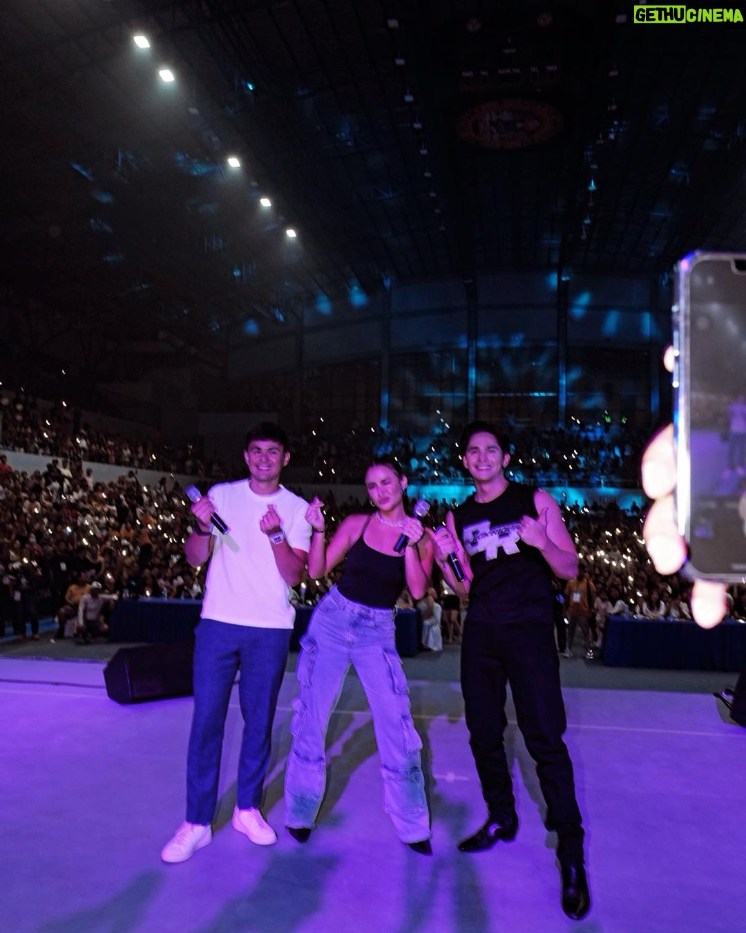 Yassi Pressman Instagram - DAGHANG SALAMAT CEBU 🤍 gihigugma po namin kayong tanan! #BLACKRIDER