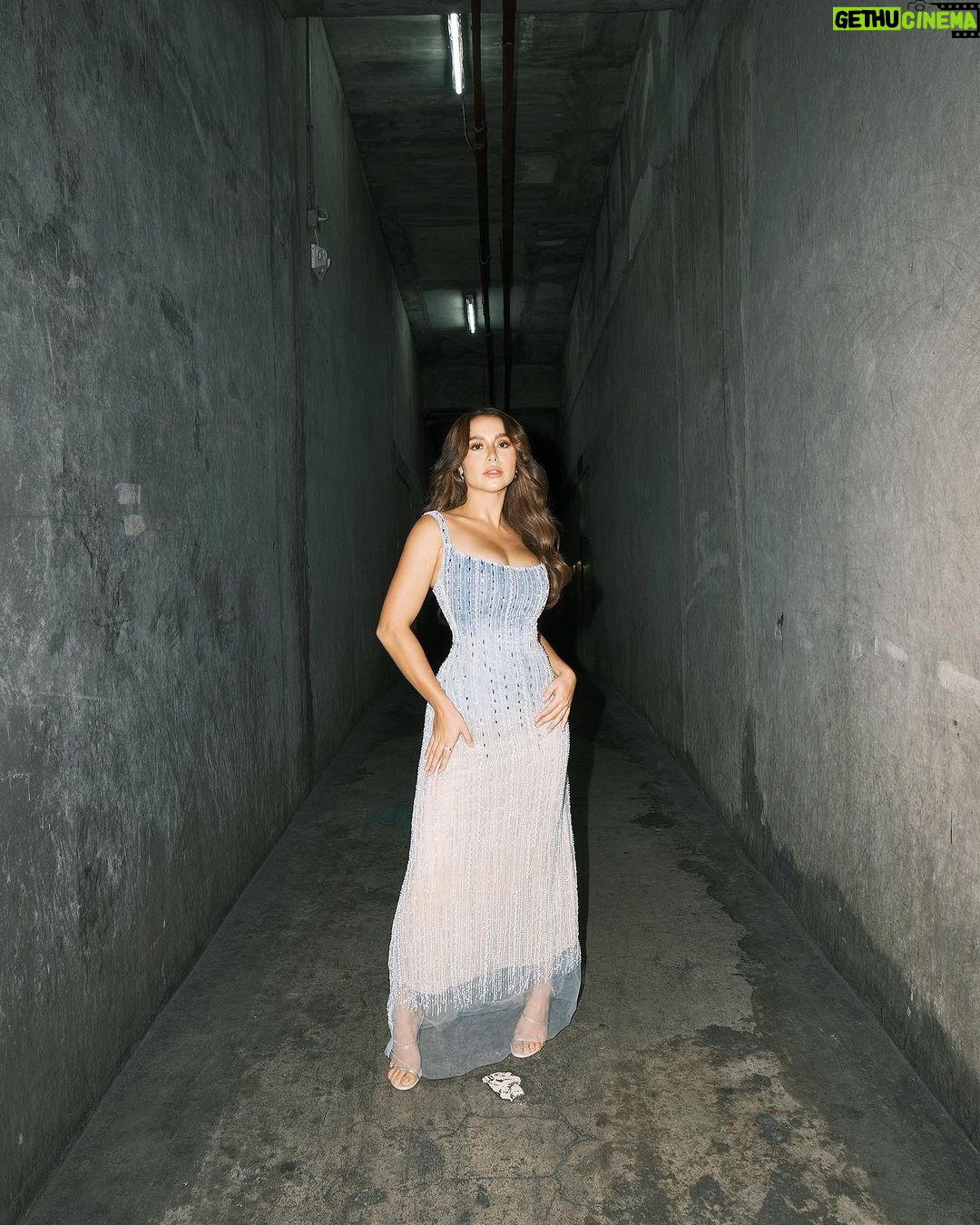 Yassi Pressman Instagram - living in a fairytale ~ Ningning, binigay ko puso ko sa pagganap sayo. sana mahalin niyo rin po siya 🫶🏻 a closer look at what I wore to the Premiere of #VIDEOCITY last night ✨ #VIDEOCITYMOVIE NOW SHOWING IN CINEMAS NATIONWIDE!!!! Manila, Philippines