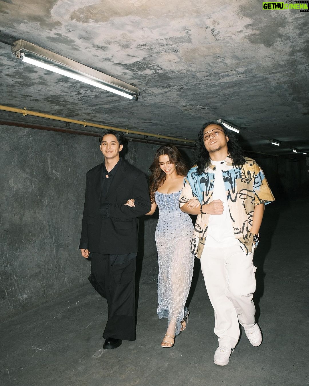 Yassi Pressman Instagram - the gratitude I have right now is on another level…. yung feelings ko…. ewan… mapapa- WTF ka nalang talaga after seeing #VideoCity HAHAHA magegets mo kung napanuod mo na 🤣🫶🏻 SALAMAT PO SA LAHAT NG PUMUNTA KAGABI! SALAMAT PO SA LAHAAAT NG NANUOD NGAYON! SALAMAT PO SA LAHAAAAAAAT MAHAL KO PO KAYO 🫶🏻 📸: @meetkeso Manila, Philippines