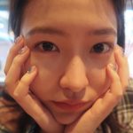 Yeri Instagram - 👧🏻🧏🏻‍♀️🥺🔙👁️‍🗨️