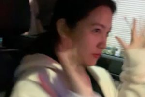 Yeri Instagram - 👧🏻🧏🏻‍♀️🥺🔙👁️‍🗨️