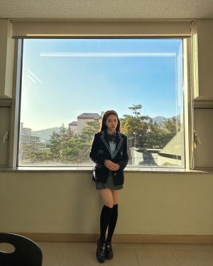Yeri Instagram - 청담국제고등학교를 사랑해주신 모든 여러분들 감사합니다 열심히 준비한 작품이 너무 큰 사랑을 받아서 요즘 저희 팀 모두가 정말 행복합니다 제나를 만나서 많은 것을 배울 수 있었어요 부디… 저희를 잊지 말고 계속 궁금해하고 찾아주세요…🖤🔎💰🪬🔪 감사드립니다 !

#청담국제고등학교