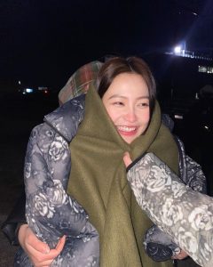 Yeri Instagram - 청담국제고등학교를 사랑해주신 모든 여러분들 감사합니다 열심히 준비한 작품이 너무 큰 사랑을 받아서 요즘 저희 팀 모두가 정말 행복합니다 제나를 만나서 많은 것을 배울 수 있었어요 부디… 저희를 잊지 말고 계속 궁금해하고 찾아주세요…🖤🔎💰🪬🔪 감사드립니다 ! #청담국제고등학교